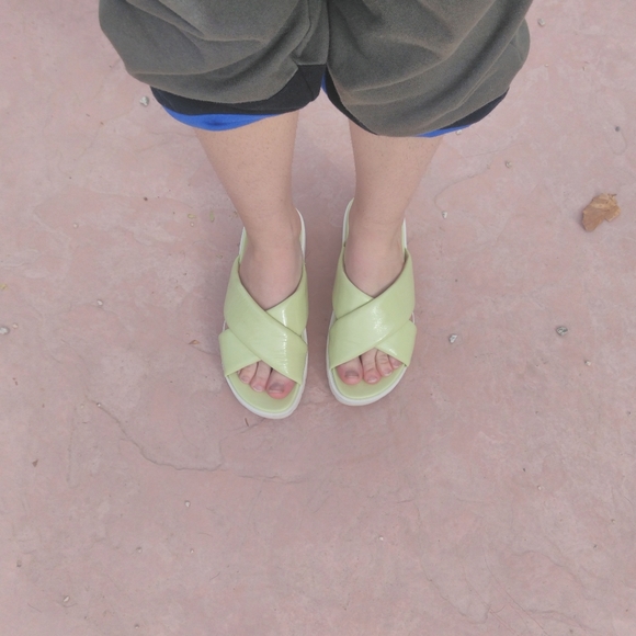 Vionic Vesta sandals size 8.5 - Picture 3 of 8